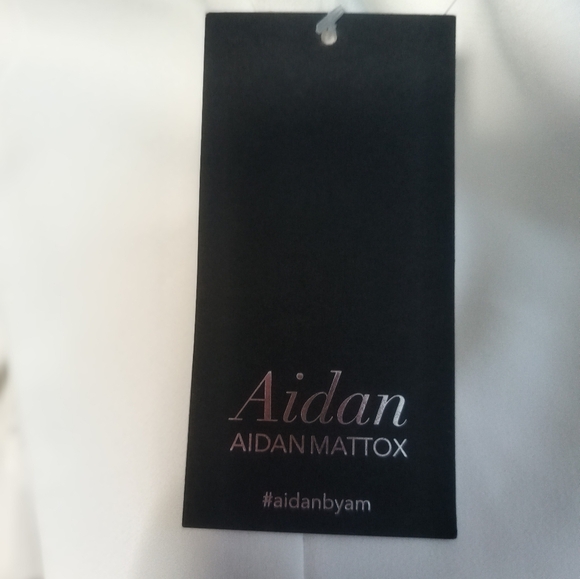 New Ivory Evening Dress / Size 0 - Picture 5 of 9